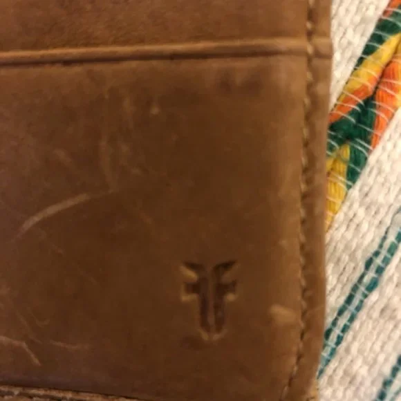 Genuine Frye Wallet - FRYE Melissa Continental Snap - Genuine Leather - Picture 2 of 6